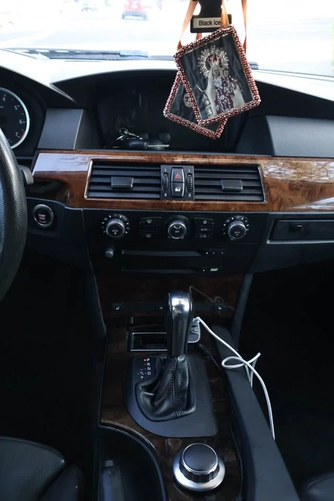 2007 BMW E60 545i & 550i Sedan - Image 9 of 13