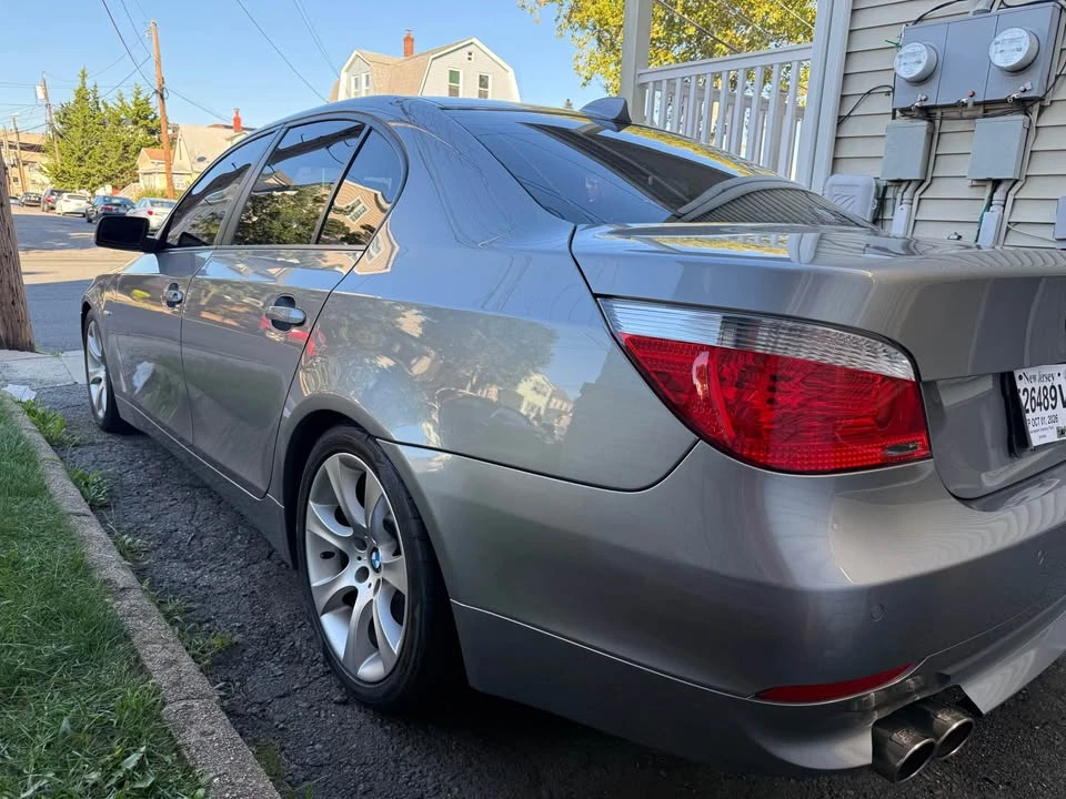 2007 BMW E60 545i & 550i Sedan - Image 4 of 9