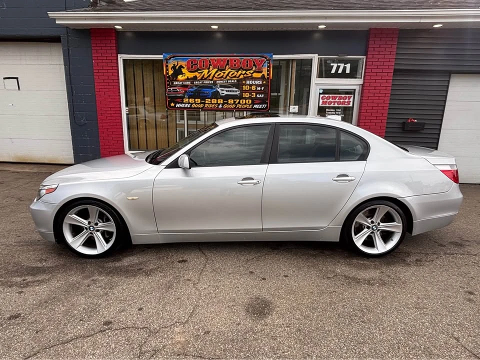 2007 BMW E60 545i & 550i Sedan - Image 2 of 13