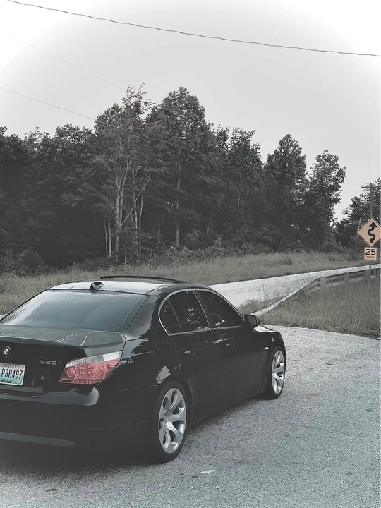 2007 BMW E60 545i & 550i Sedan - Image 3 of 4