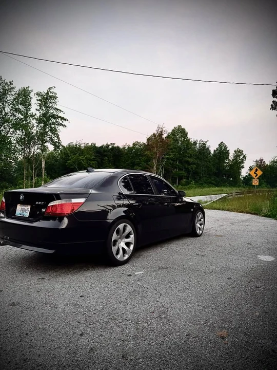 2007 BMW E60 545i & 550i Sedan - Image 2 of 4
