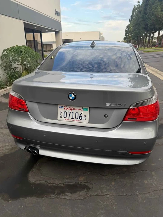 2007 BMW E60 545i & 550i Sedan - Image 6 of 12