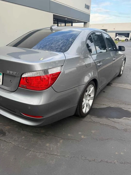 2007 BMW E60 545i & 550i Sedan - Image 4 of 12