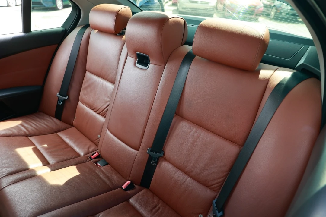 2007 BMW E60 5 Series Sedan - Image 8 of 12