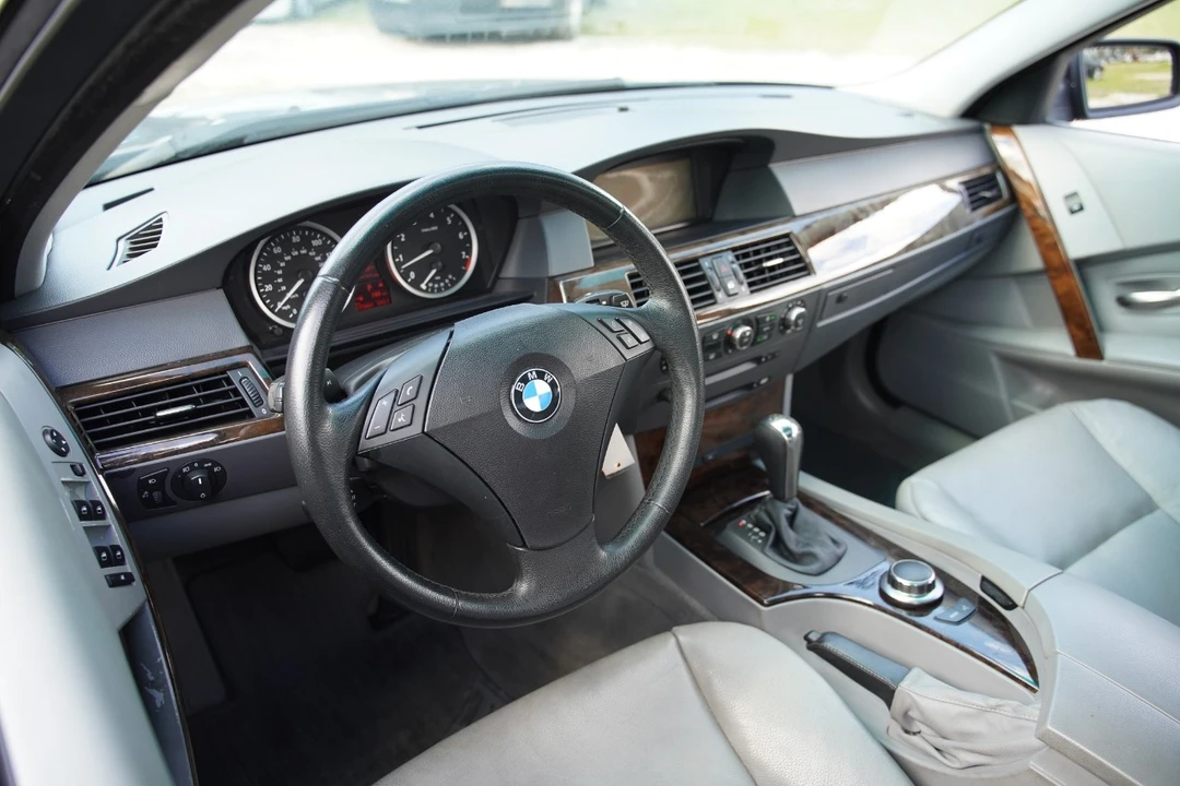 2007 BMW E60 5 Series Sedan - Image 4 of 12