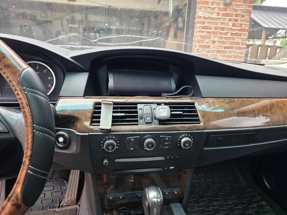 2007 BMW E60 5 Series Sedan - Image 7 of 10