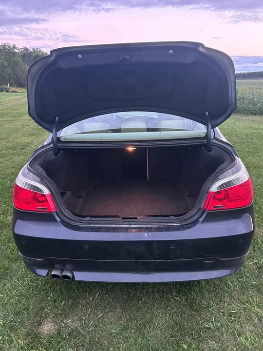 2007 BMW E60 5 Series Sedan - Image 9 of 9