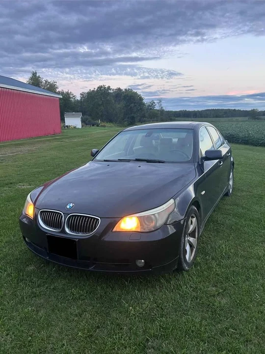 2007 BMW E60 5 Series Sedan - Image 2 of 9