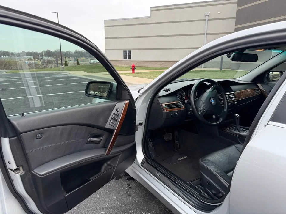 2007 BMW E60 5 Series Sedan - Image 7 of 16