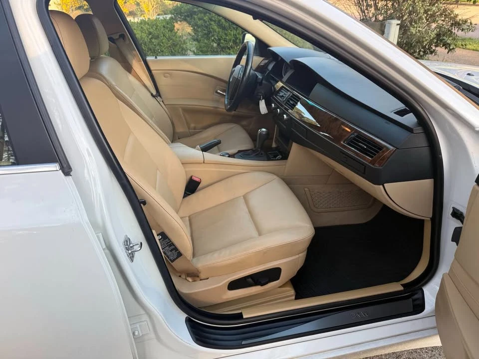 2007 BMW E60 5 Series Sedan - Image 14 of 20