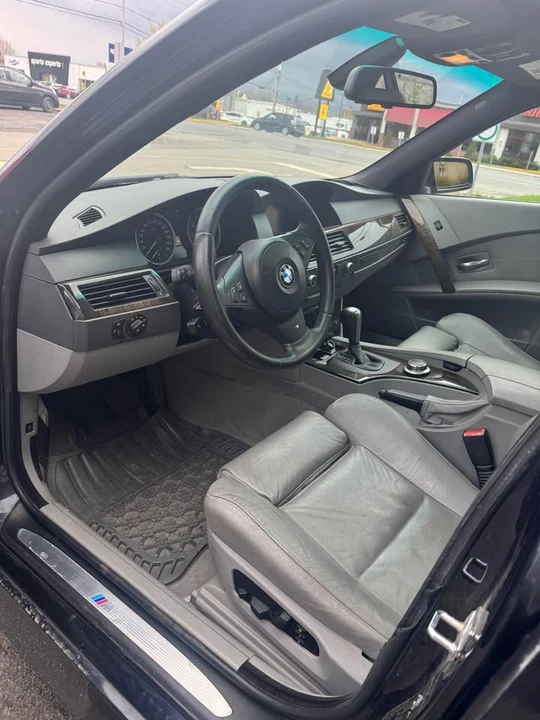 2007 BMW E60 5 Series Sedan - Image 6 of 8