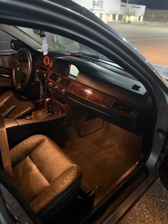 2007 BMW E60 5 Series Sedan - Image 8 of 9