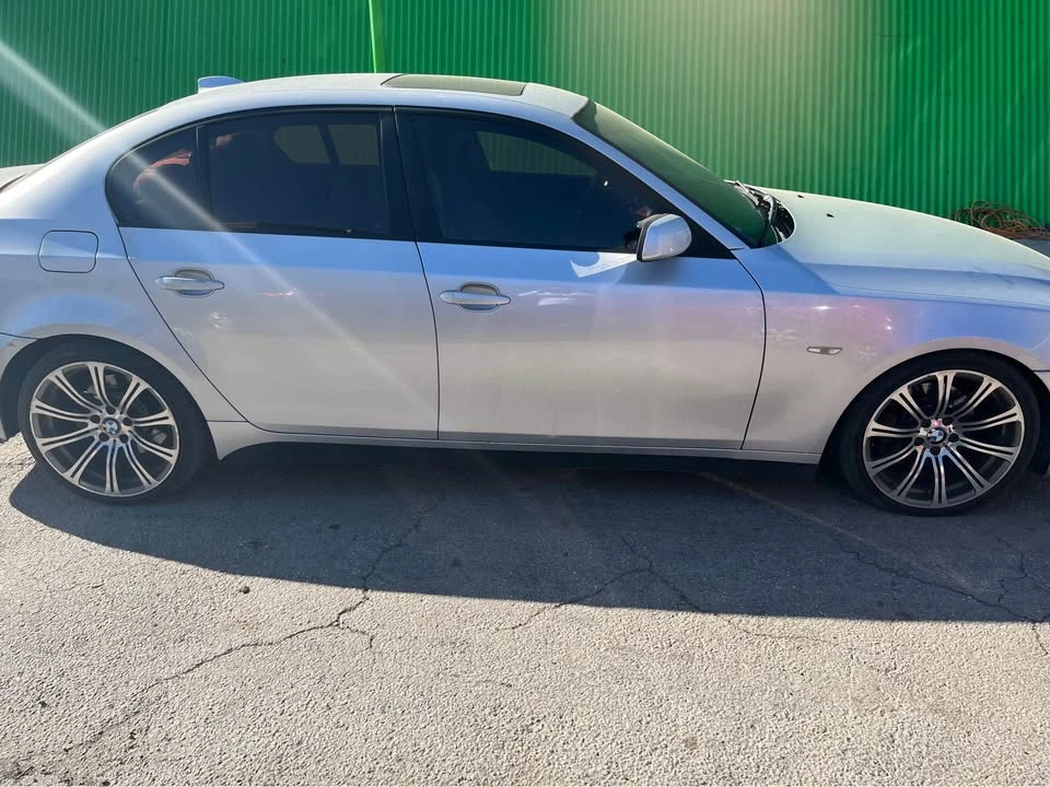 2007 BMW E60 5 Series Sedan - Image 2 of 8