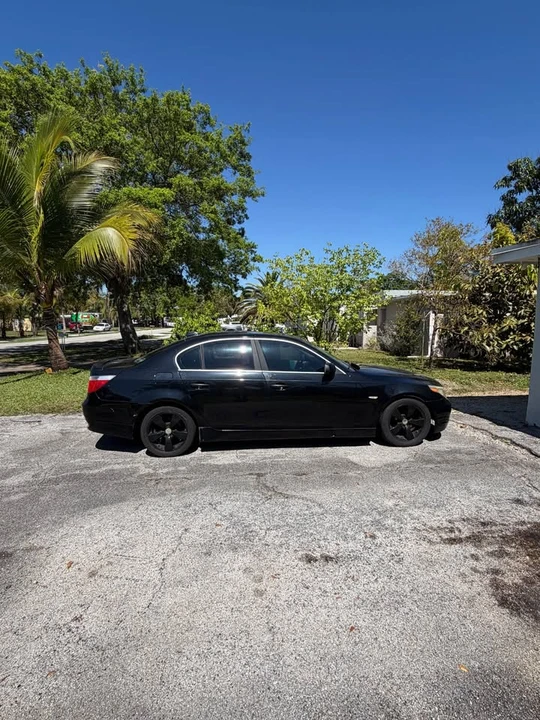 2007 BMW E60 5 Series Sedan - Image 2 of 3