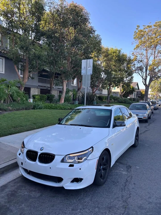 2007 BMW E60 5 Series Sedan - Image 8 of 9