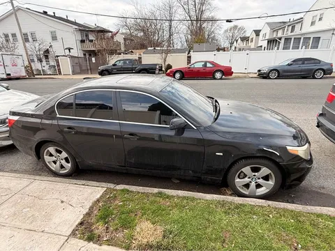 2007 BMW 5 Series 525xi Sedan