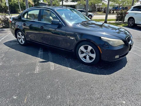 2007 BMW 5 Series 528xi Sedan