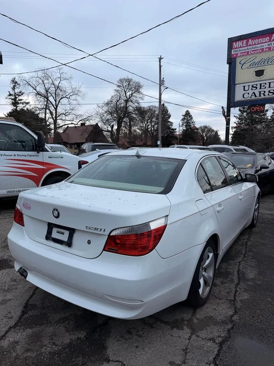 2007 BMW E60 5 Series Sedan - Image 3 of 3