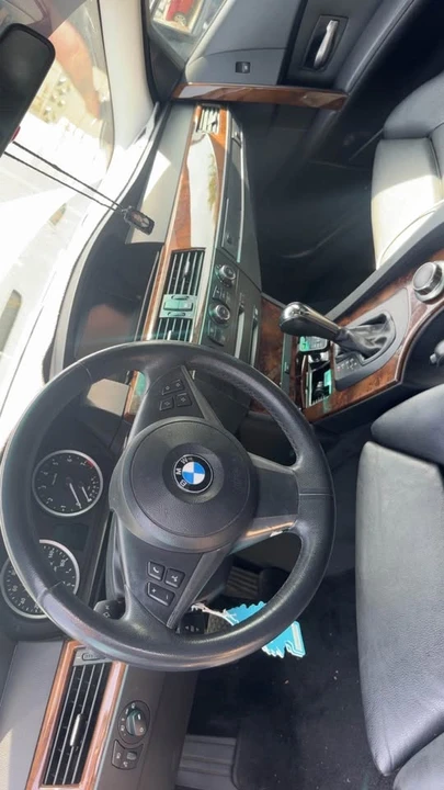 2007 BMW E60 5 Series Sedan - Image 3 of 4