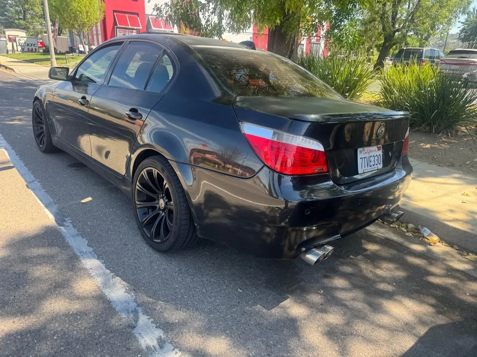 2007 BMW E60 5 Series Sedan - Image 2 of 4