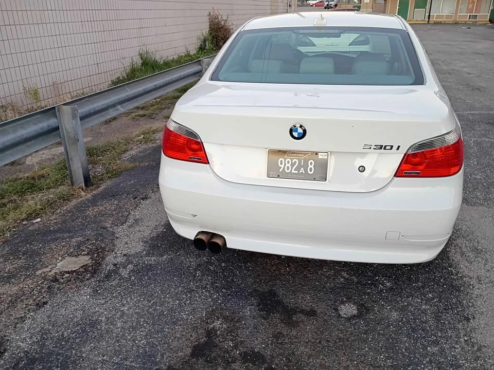 2007 BMW E60 5 Series Sedan - Image 4 of 10