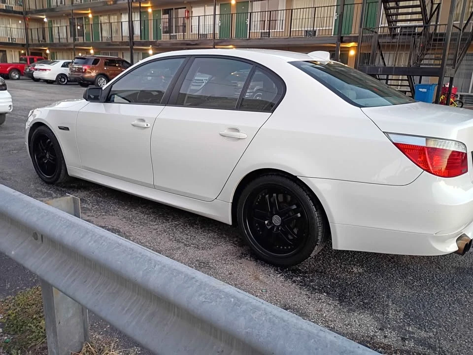 2007 BMW E60 5 Series Sedan - Image 5 of 10