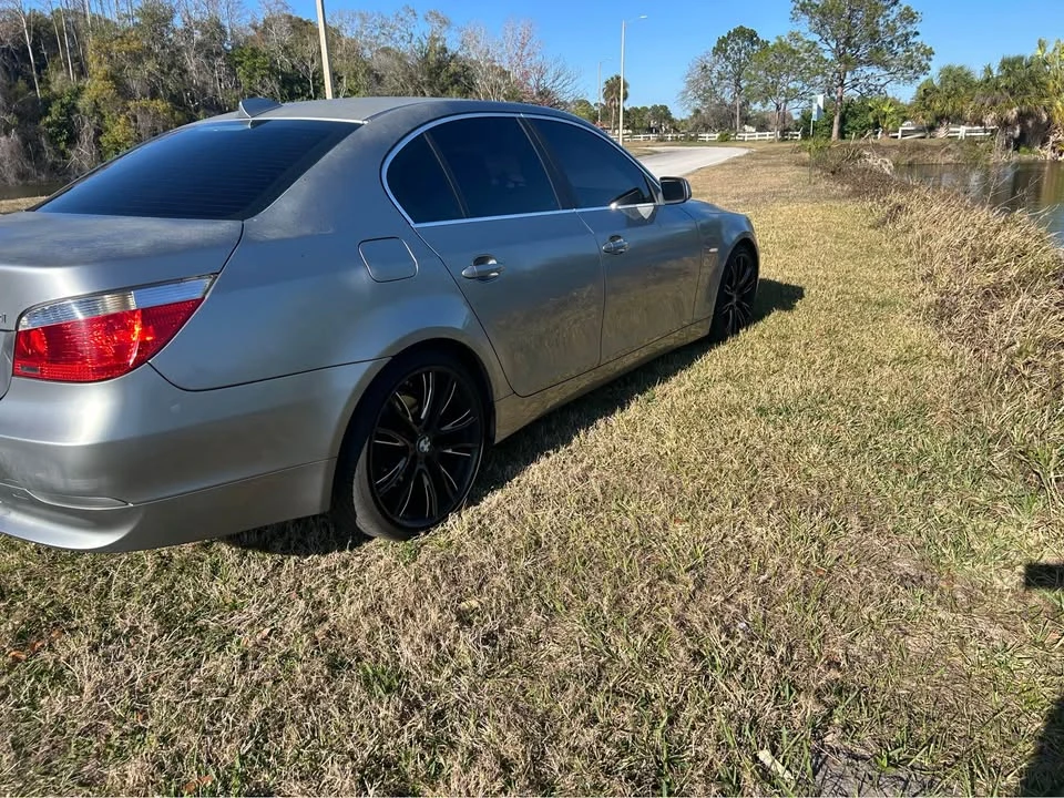 2007 BMW E60 5 Series Sedan - Image 2 of 7