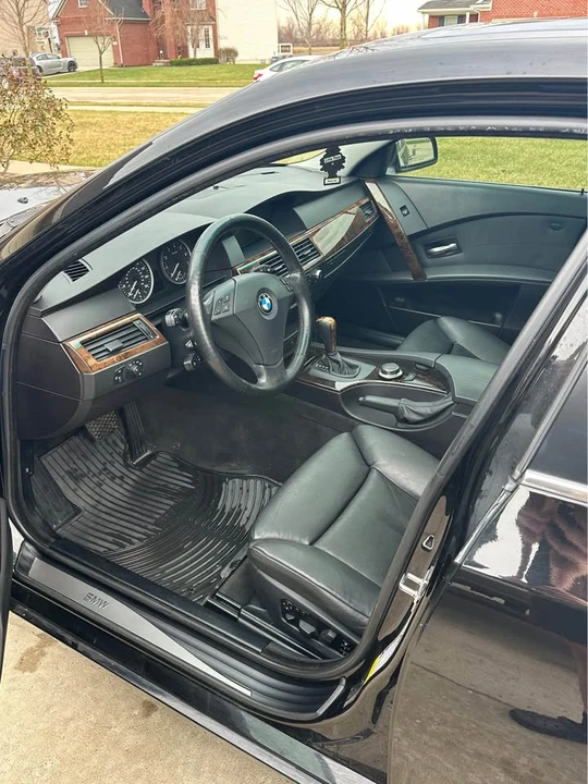2007 BMW E60 5 Series Sedan - Image 3 of 4