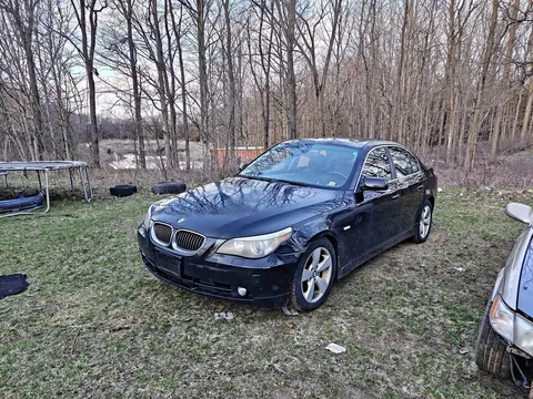 2007 BMW 5 Series 530xi Sedan