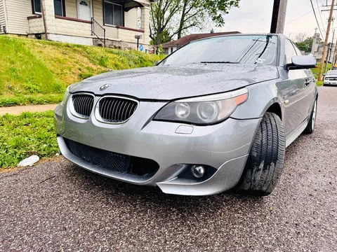 2007 BMW 5 Series 530xi Sedan