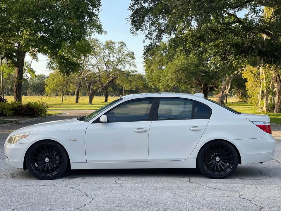 2007 BMW E60 545i & 550i Sedan - Image 10 of 14