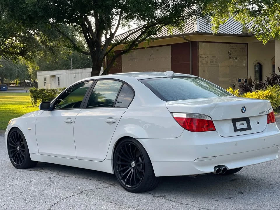 2007 BMW E60 545i & 550i Sedan - Image 9 of 14