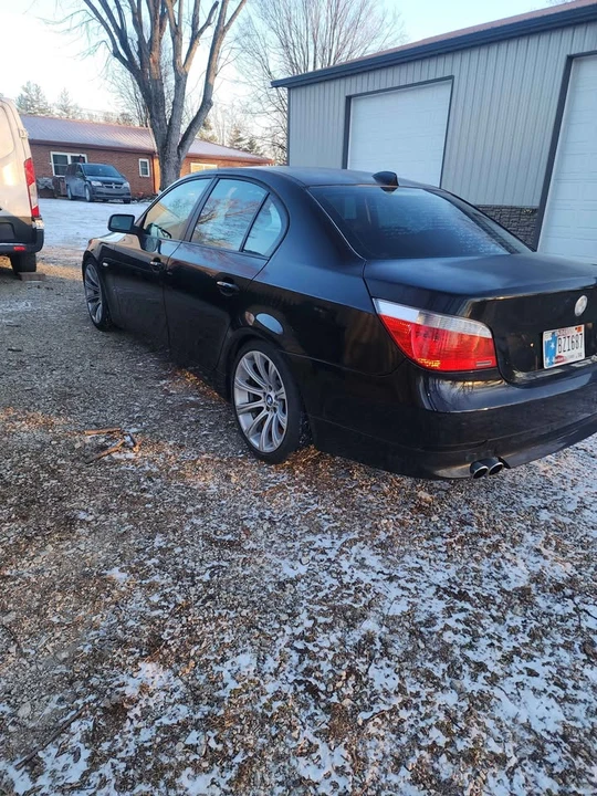 2007 BMW E60 545i & 550i Sedan - Image 2 of 10