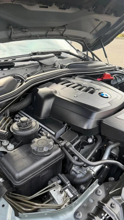 2007 BMW E60 545i & 550i Sedan - Image 13 of 15