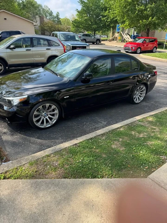 2007 BMW E60 545i & 550i Sedan - Image 2 of 6