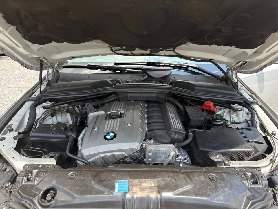 2007 BMW E60 5 Series Sedan - Image 14 of 15