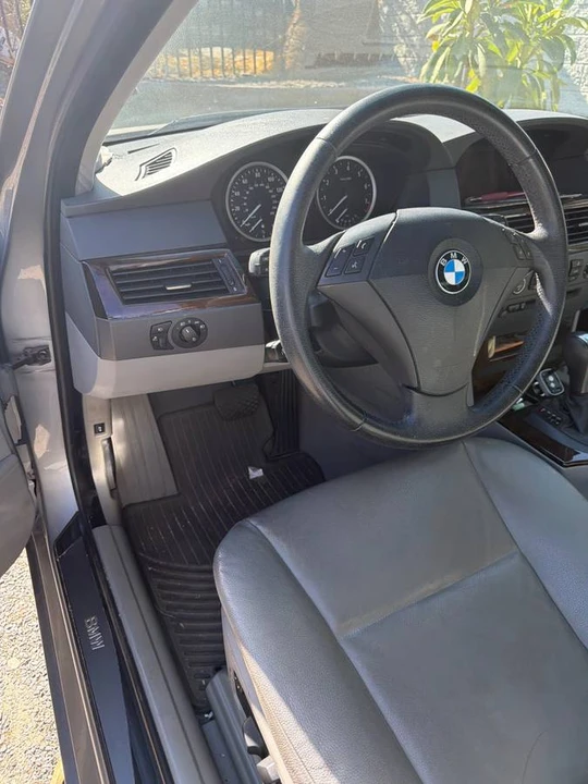 2007 BMW E60 5 Series Sedan - Image 6 of 8