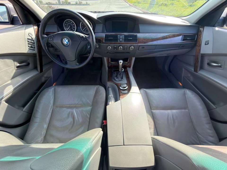 2007 BMW E60 5 Series Sedan - Image 11 of 16