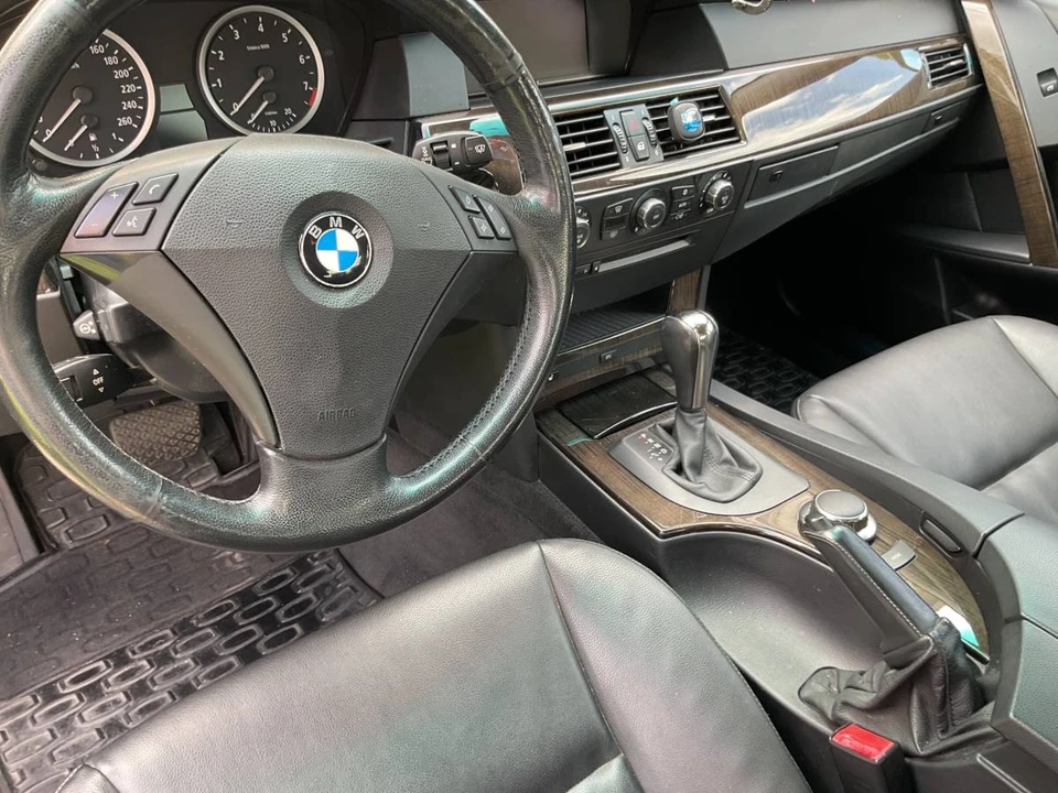 2007 BMW E60 5 Series Sedan - Image 4 of 6