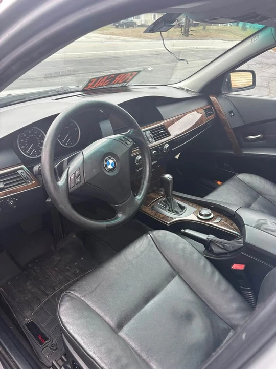 2007 BMW E60 5 Series Sedan - Image 4 of 5