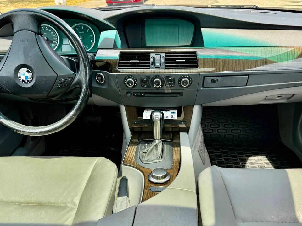 2007 BMW E60 5 Series Sedan - Image 13 of 17