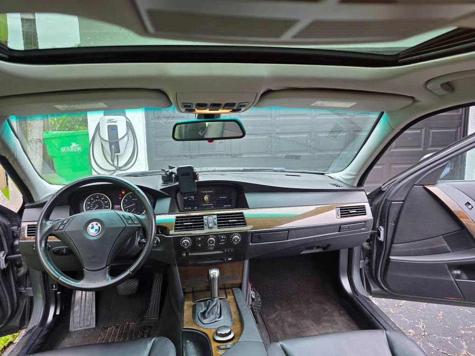 2007 BMW E60 5 Series Sedan - Image 18 of 23