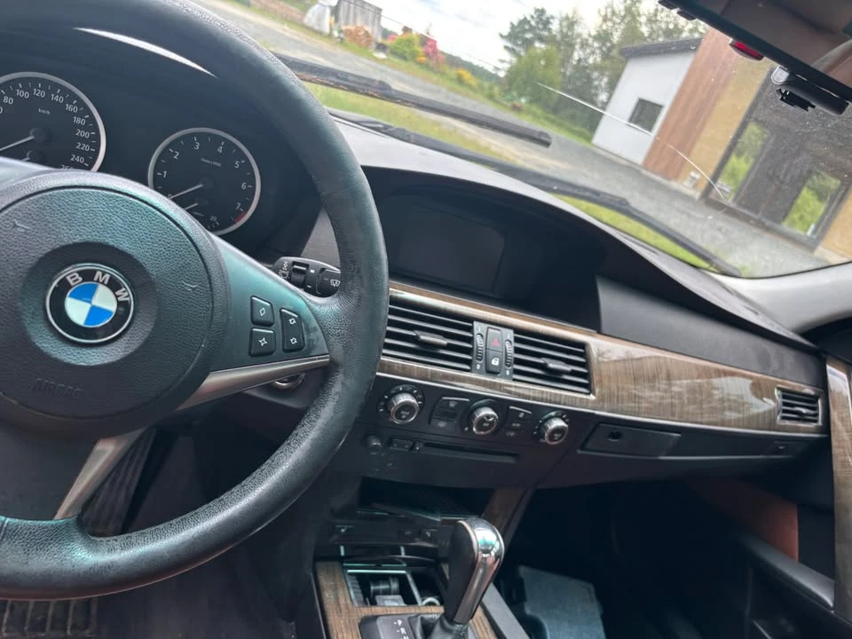 2007 BMW E60 5 Series Sedan - Image 7 of 11