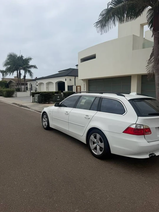 2007 BMW E60 5 Series Sedan - Image 3 of 9