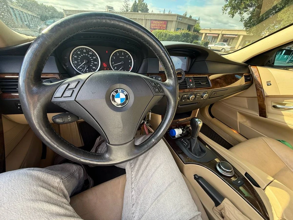 2007 BMW E60 5 Series Sedan - Image 12 of 14