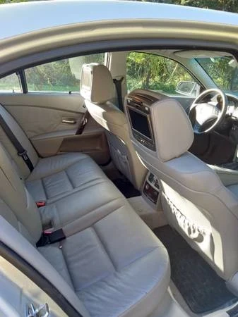 2007 BMW E60 545i & 550i Sedan - Image 6 of 11