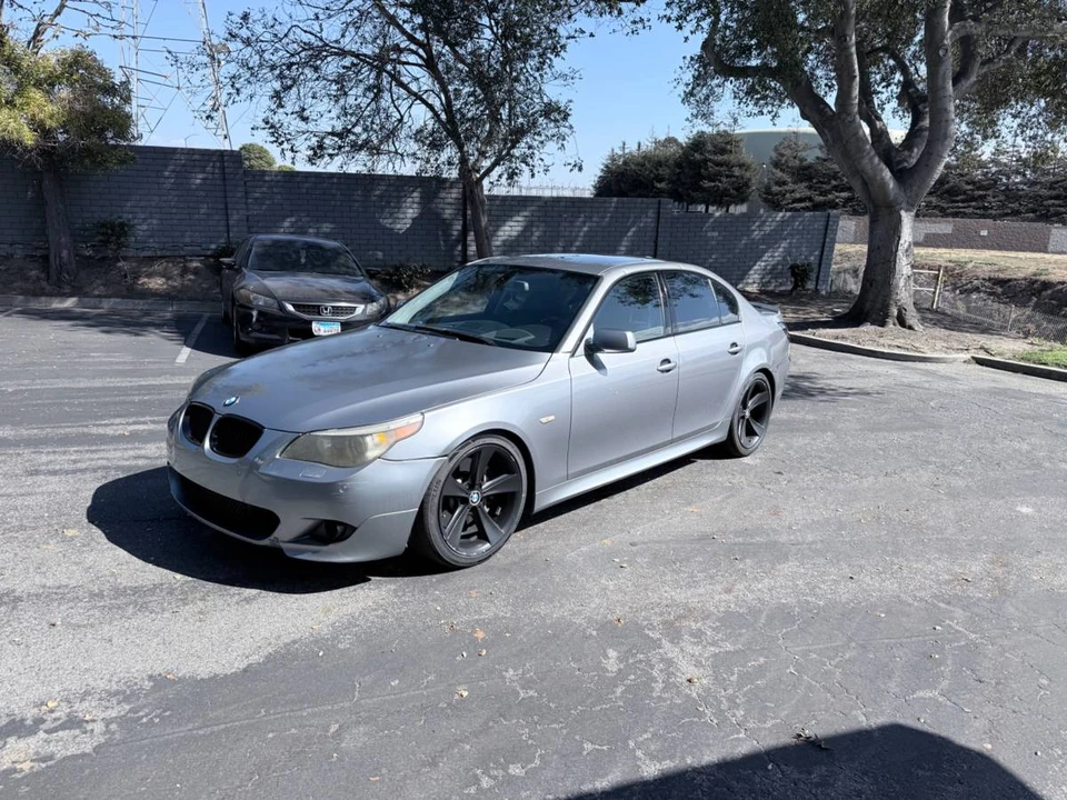 2007 BMW E60 545i & 550i Sedan - Image 2 of 7