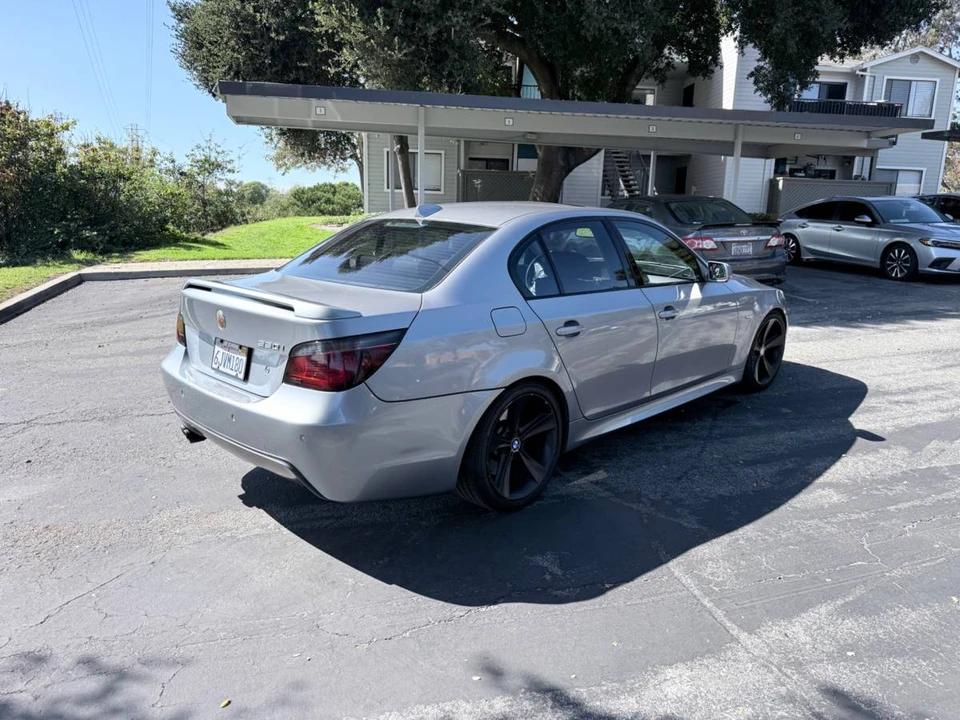 2007 BMW E60 545i & 550i Sedan - Image 4 of 7