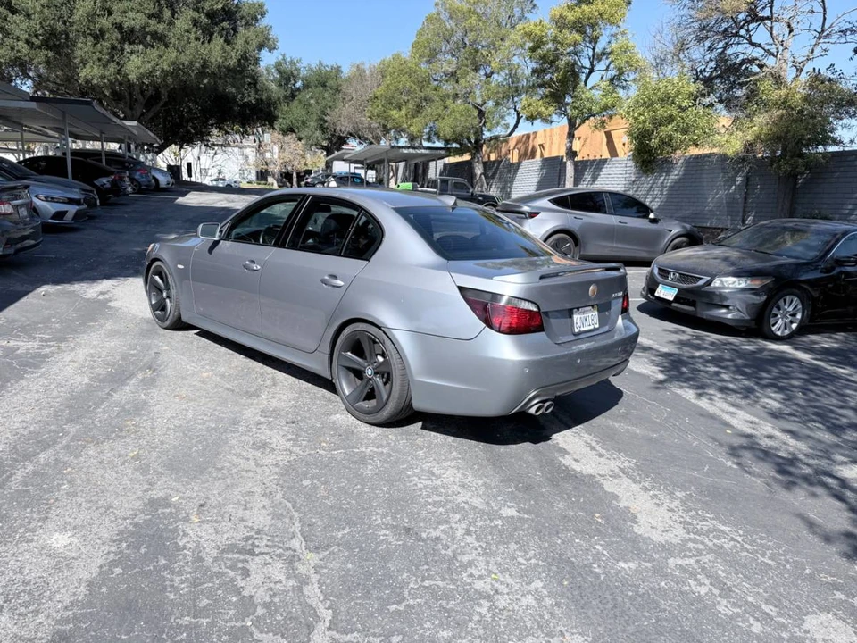 2007 BMW E60 545i & 550i Sedan - Image 3 of 7