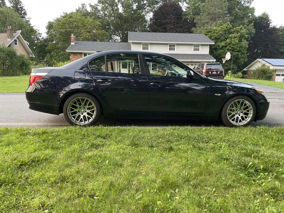 2007 BMW E60 545i & 550i Sedan - Image 27 of 31